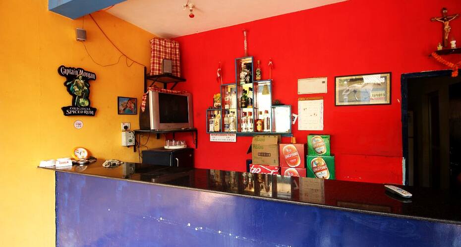 Oetopus Guest House, Goa 4